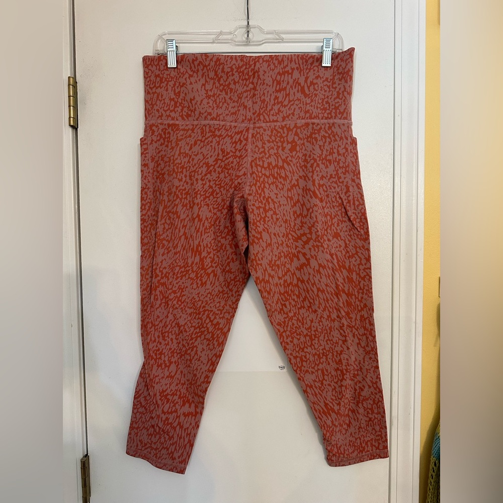 ATHLETA Salutation Stash 7/8 tights 1X